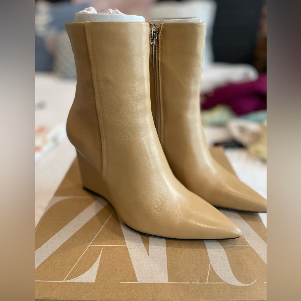 Zara LEATHER Beige Heeled Boots